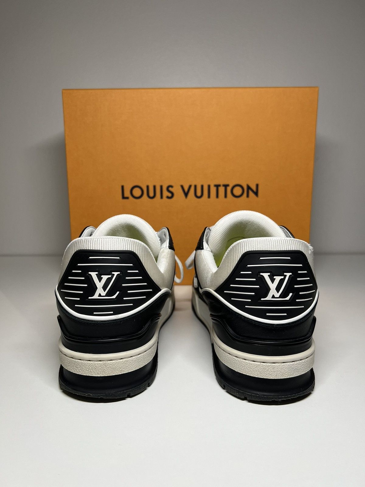 Louis Vuitton Trainer Sneaker